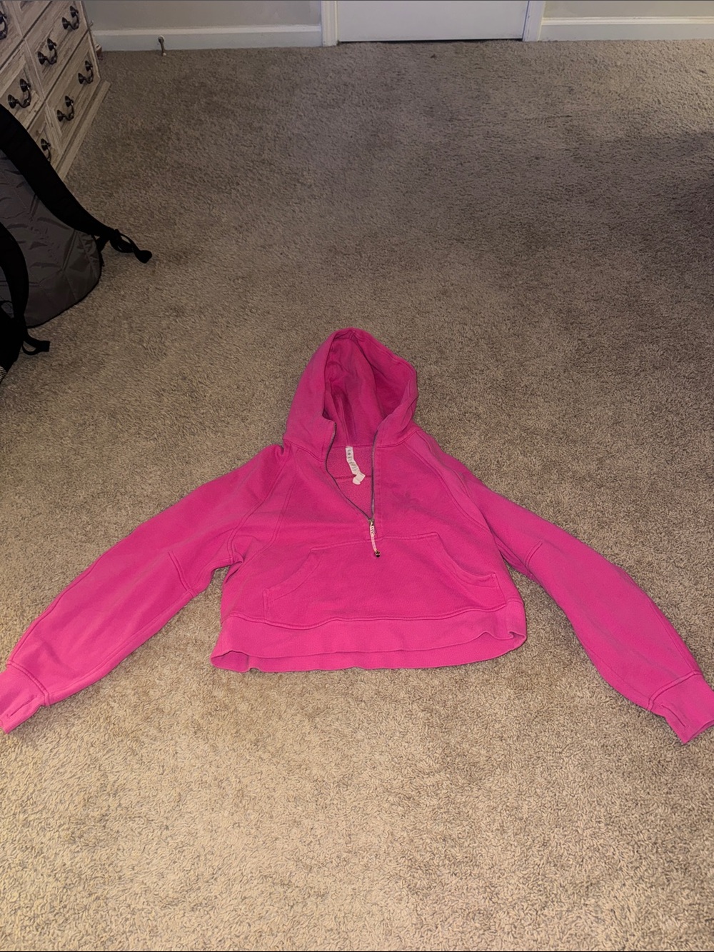 lululemon athletica Bright Pink cropped scuba